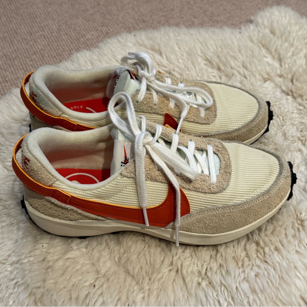 Nike Debut Waffle women’s size 8.